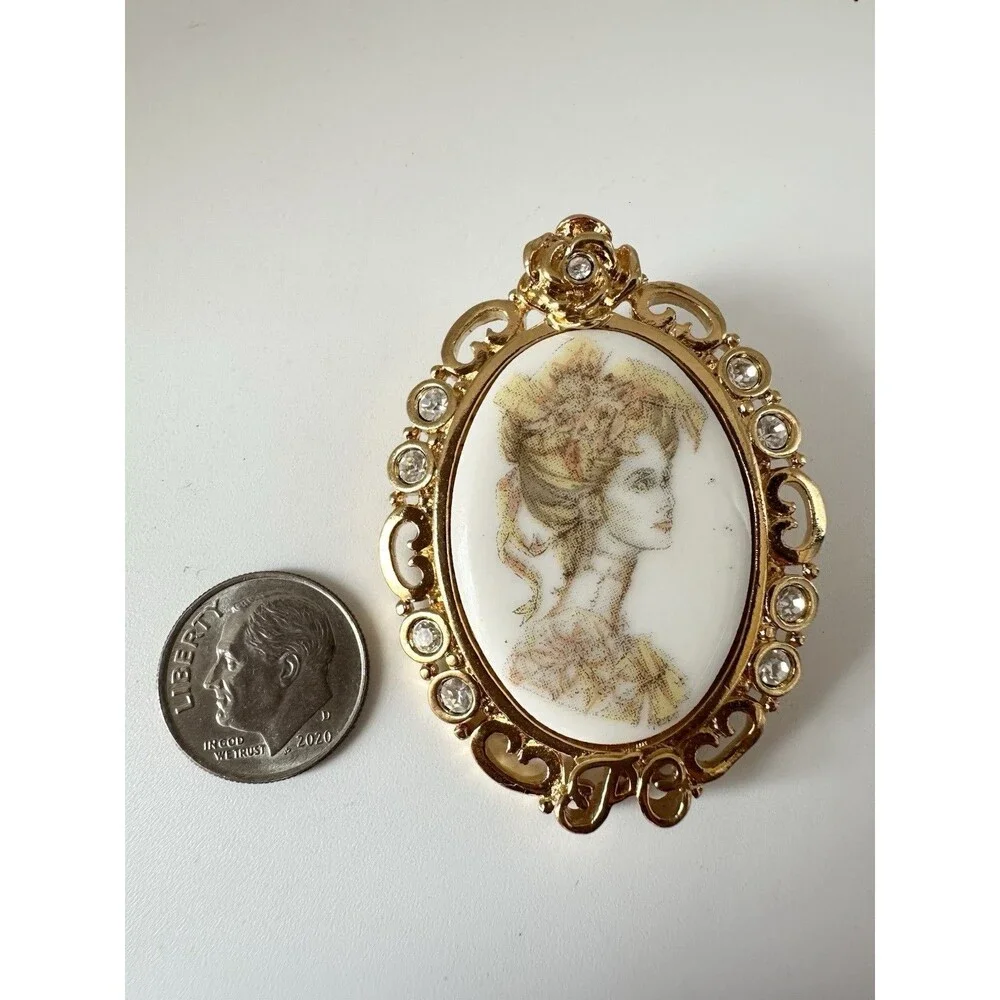 Vintage AVON PC Presidents Club Award Cameo Pin Rhinestone Floral Brooch